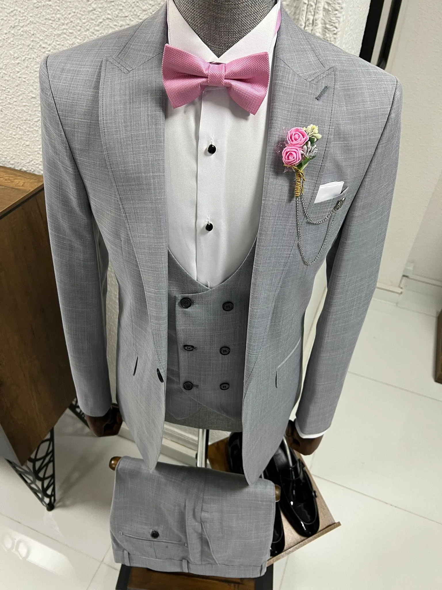 Slim-fit Pointed Collar Gray Tuxedo Vest Suit