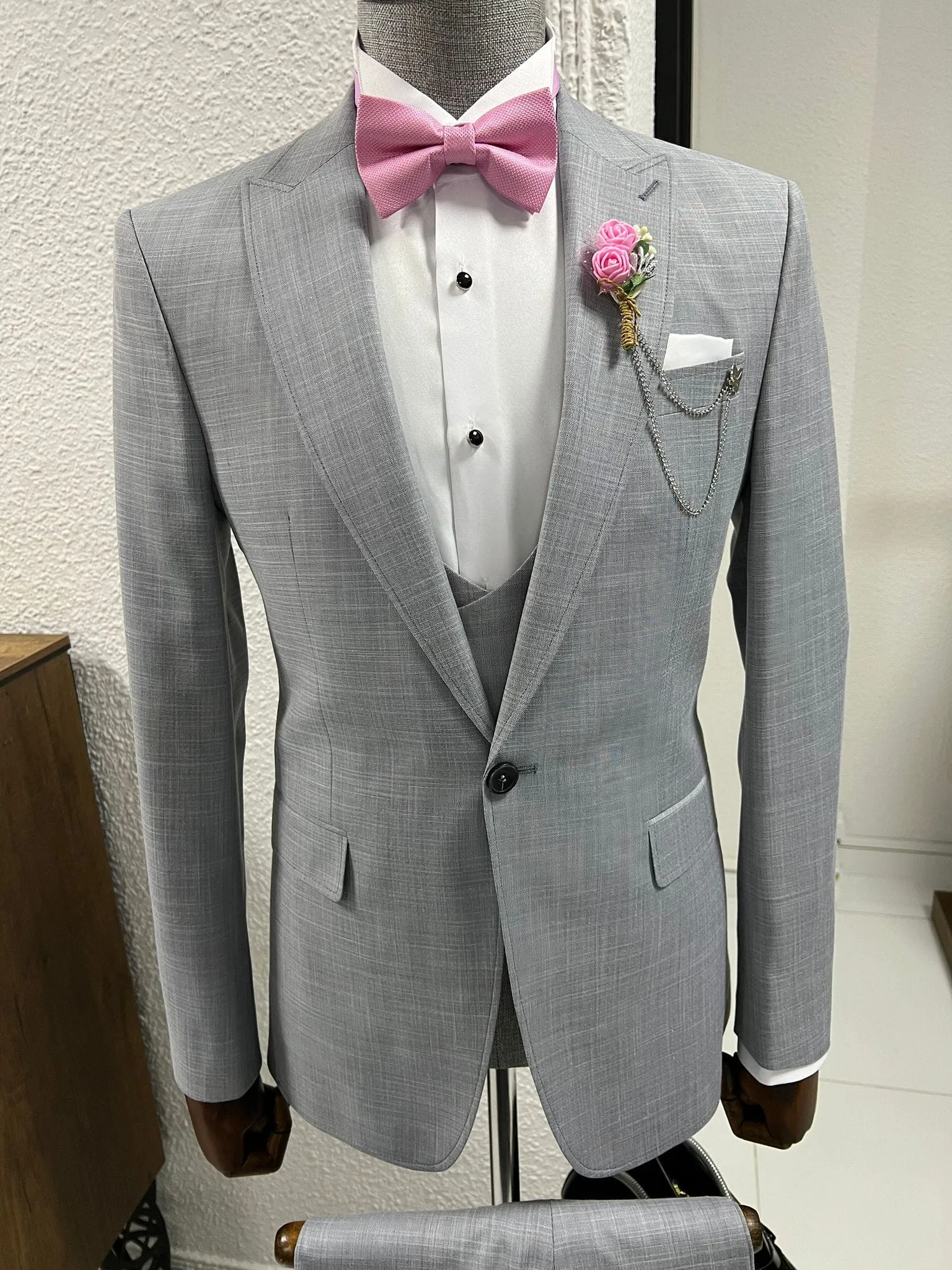 Slim-fit Pointed Collar Gray Tuxedo Vest Suit