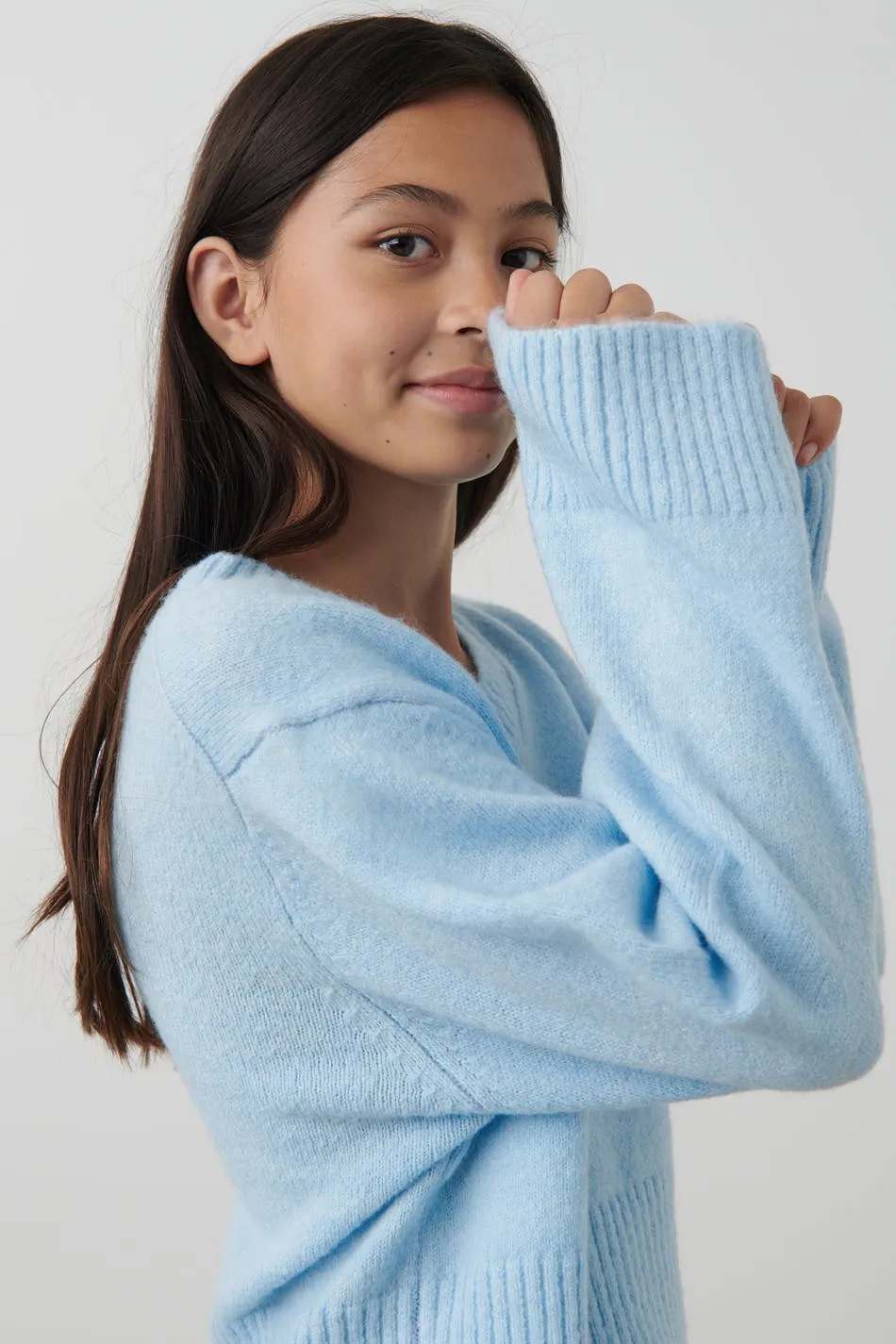 Y v-neck knitted sweater